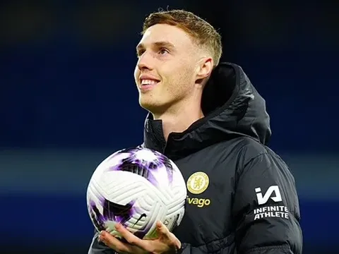 Pochettino bảo vệ Guardiola về dấu hỏi Palmer
