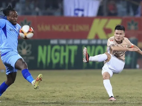 2 siêu phẩm, 2 thẻ đỏ, CAHN hủy diệt Bình Dương