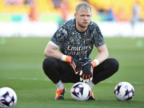 Chelsea muốn chiêu mộ bộ đôi thủ thành tuyển Anh