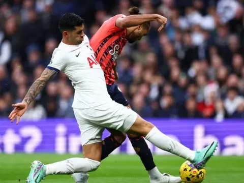 NÓNG! Tottenham nhận hung tin từ trụ cột hàng thủ