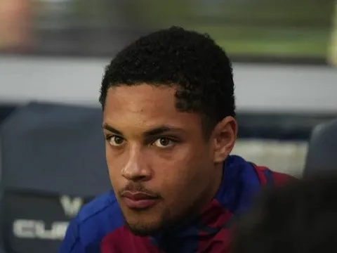 Phản ứng của người thân khi Roque được trọng dụng