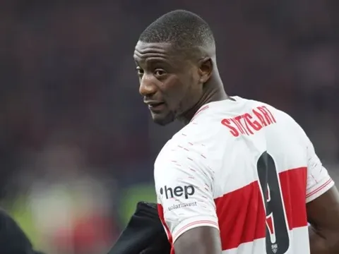 Sát thủ khiến Premier League sục sôi