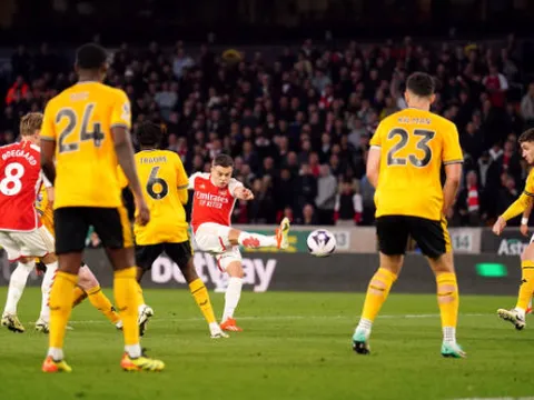 Mikel Arteta: ''Cậu ấy là phù thủy nhỏ''