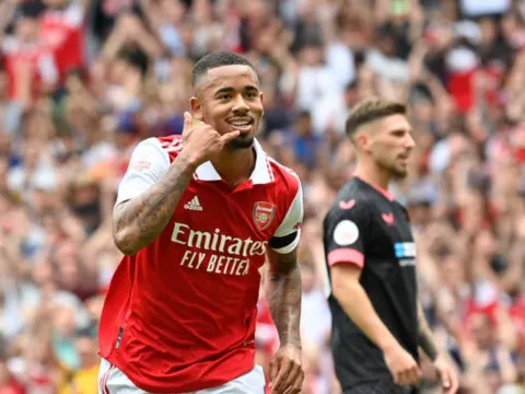 2 đến 2 đi: Arsenal sẽ có phiên chợ hè trong mơ