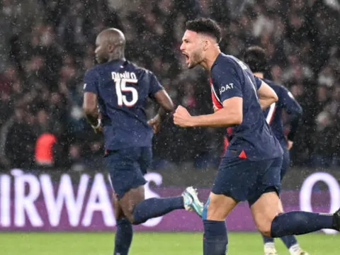 Chia điểm trên sân nhà, PSG bỏ lỡ cơ hội vô địch