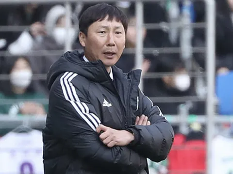 Sếp VFF tiết lộ 'chuyện chưa kể' khi mời Kim Sang-sik dẫn dắt tuyển Việt Nam