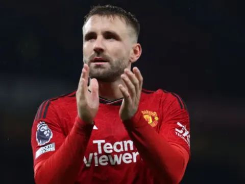 "Tôi nghĩ Shaw là một cầu thủ giỏi nhưng lại là một hậu vệ kém"