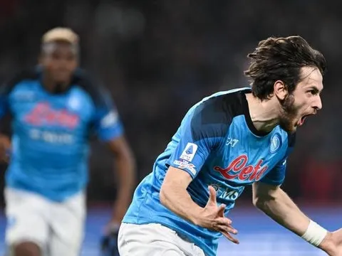 Tại sao Khvicha Kvaratskhelia là mảnh ghép còn thiếu của Barcelona?