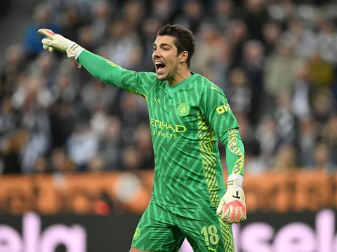 Cách Ortega trở thành nhân vật chính tại Man City