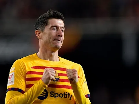 Chuyện gì đang xảy ra với Barcelona?