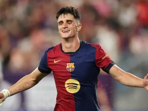 Tân binh Barca xứng đáng có suất đá chính