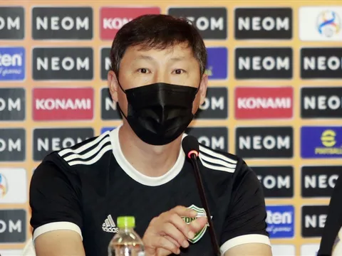 Tiết lộ điều khiến tân HLV Việt Nam không thể an tâm về V-League
