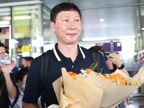 Tiết lộ khó khăn ban đầu của HLV Kim Sang-sik với tuyển Việt Nam