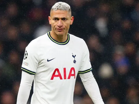 Tỏa sáng trước Forest, Richarlison được "tung lên mây"