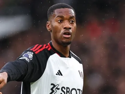Man Utd nhắm 'đá tảng' miễn phí