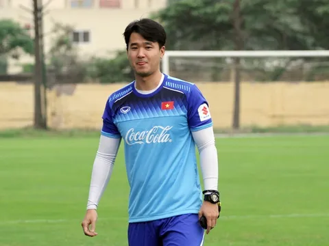 Trợ lý cũ thầy Park tái xuất tuyển Việt Nam, hỗ trợ Kim Sang-sik?