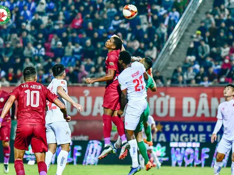 "Trong bóng đá, có giai đoạn gọi là hỗn loạn"