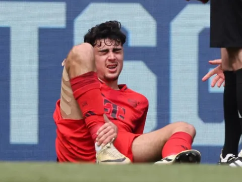 Tuyển Đức nín thở vì ngọc quý Bayern