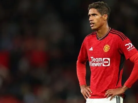 Bayern ra giá mua Varane ngay tháng 1
