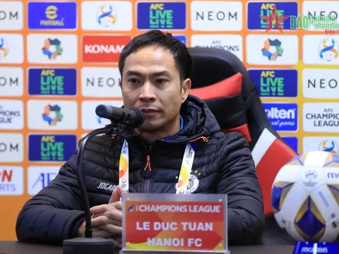 VFF tuyển thêm 3 trợ lý, 2 phiên dịch cho HLV Kim Sang-sik