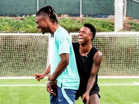 Vinicius và Camavinga gây bão dịp Giáng Sinh