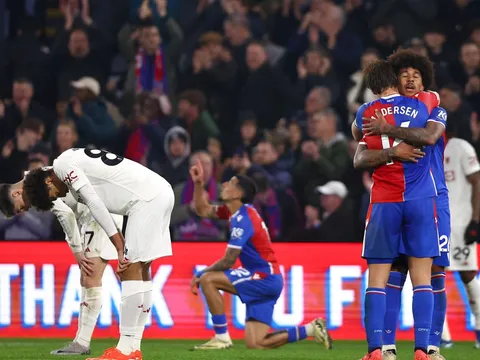 Carragher nêu tên 2 cầu thủ Palace đủ trình độ khoác áo M.U