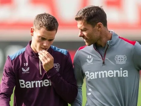 Wirtz - ngọn hải đăng của Leverkusen