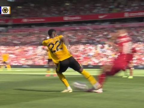 "Wolves lại bị VAR hủy diệt một lần nữa"