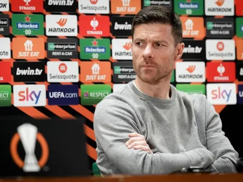 Xabi Alonso cao tay, biến chữ ký 0 đồng thành bom tấn