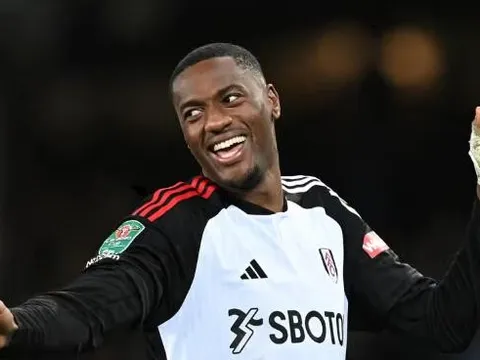 Xác nhận: Mục tiêu của M.U rời Fulham