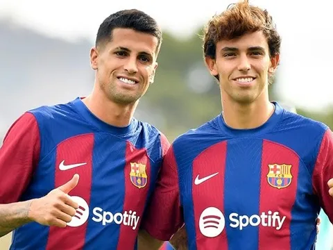 Xavi ở lại, Barca "quay xe" chớp nhoáng