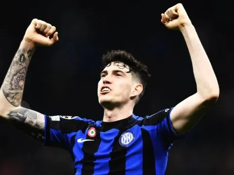 Man United gửi đề nghị 'siêu khủng' đến hậu vệ đẳng cấp