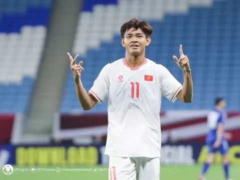 HLV Hàn Quốc đánh giá cao "sát thủ mới" của U23 Việt Nam