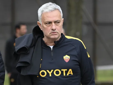 Đàm phán cụ thể, bến đỗ của Mourinho dần được hé lộ