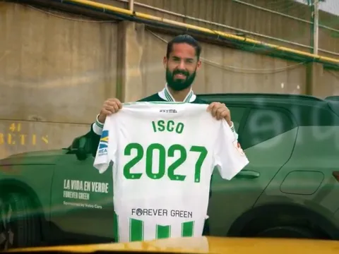 Isco được săn đón trước khi gia hạn hợp đồng