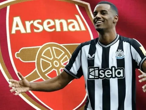 Alexander Isak liệu có đủ đẳng cấp đá cho Arsenal?
