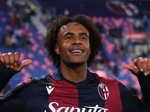 Juve thận trọng trong vụ Zirkzee