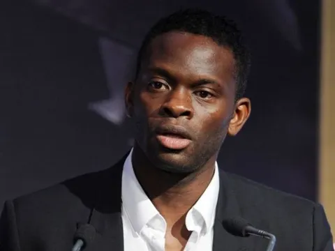 Louis Saha ngạc nhiên vì kết quả của vụ tiếp quản M.U