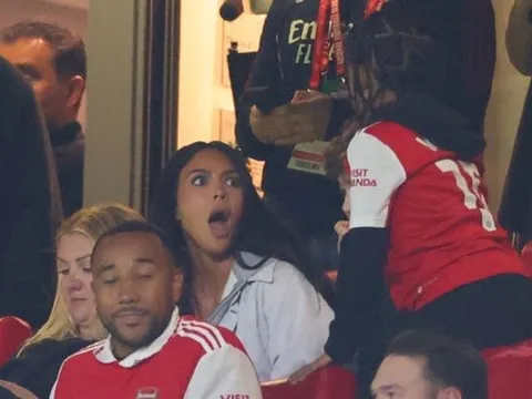 Sự kiện gắn với sự sụp đổ của Arsenal