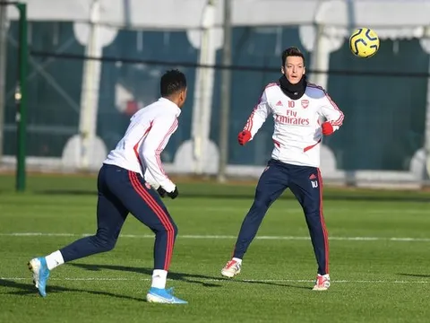 Arsenal công bố đội hình trong trận đấu đầu tiên của Mikel Arteta
