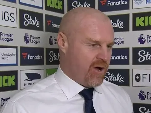 Sean Dyche chỉ trích quyết định kỳ lạ của VAR giúp M.U có penalty