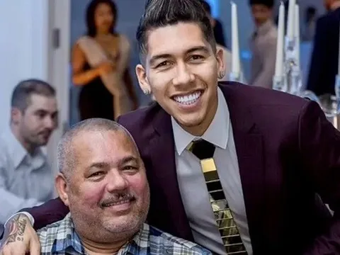 Cha Firmino qua đời khi đang đi du lịch cùng con trai