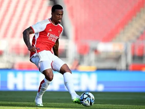 Gabriel ở lại, thương vụ 60 triệu của Arsenal phá sản