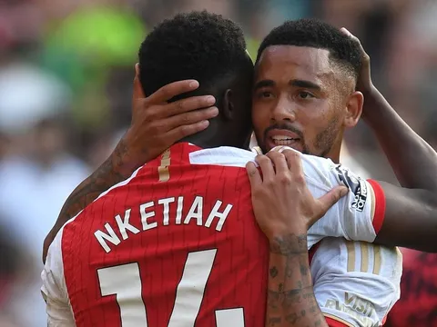 'Cậu ấy không có tương lai ở Arsenal'