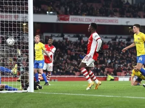 Nketiah tỏa sáng, Arteta đã biết thương vụ cấm kỵ trong chợ Đông