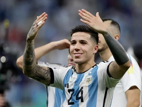Man Utd bắt đầu đàm phán với Enzo Fernandez