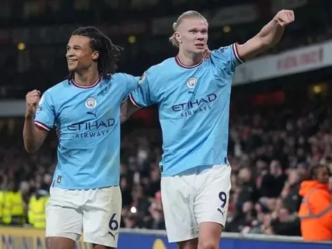 "Danh hiệu cá nhân nên dành cho cả Haaland và Ake"