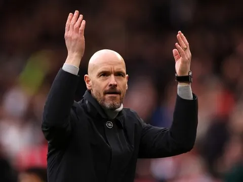 Ten Hag nói gì khi CĐV bỏ về giữa chừng?