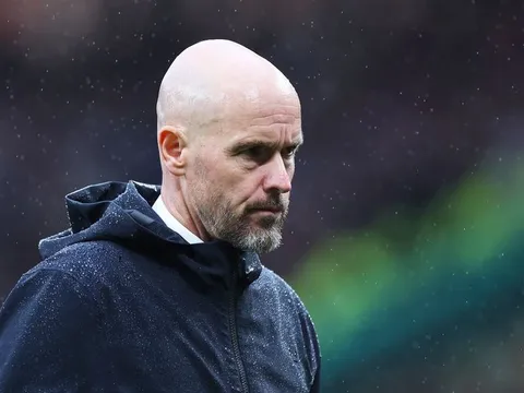 Klopp sẽ đặt dấu chấm hết cho Ten Hag?