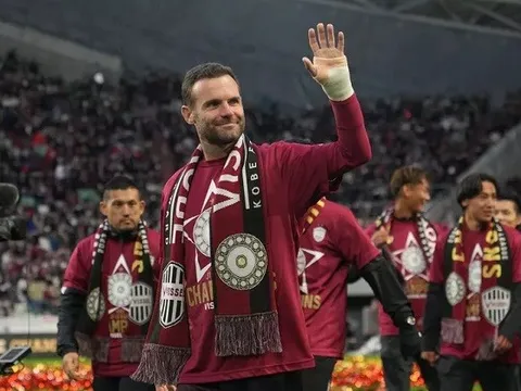 Juan Mata giành danh hiệu thứ hai sau khi rời M.U